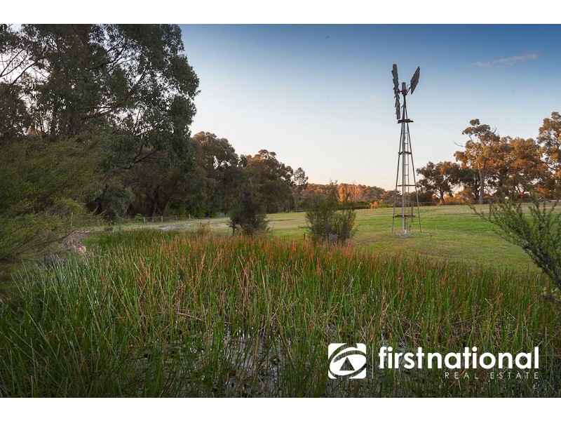 10 Morrison Rd, Pakenham Upper VIC 3810