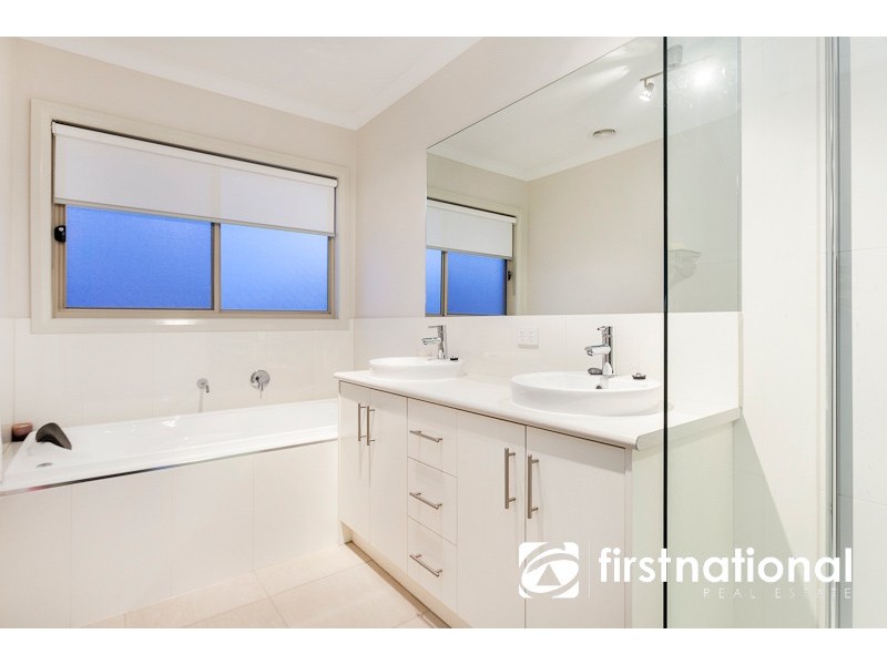 26 The Circuit, Pakenham VIC 3810