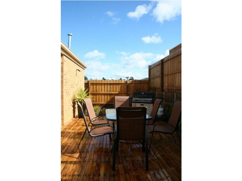 19/18 Ben Drive, Pakenham VIC 3810