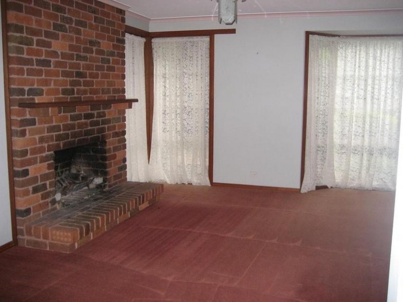 28 Eagle Drive, Pakenham VIC 3810
