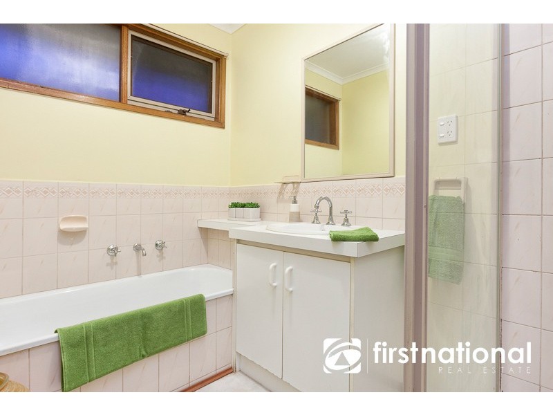 14 Templeton Crescent, Pakenham VIC 3810