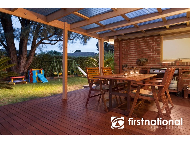 14 Templeton Crescent, Pakenham VIC 3810