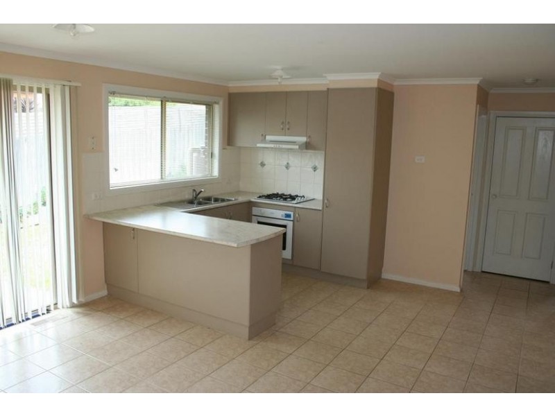 31 Riviera Drive, Pakenham VIC 3810