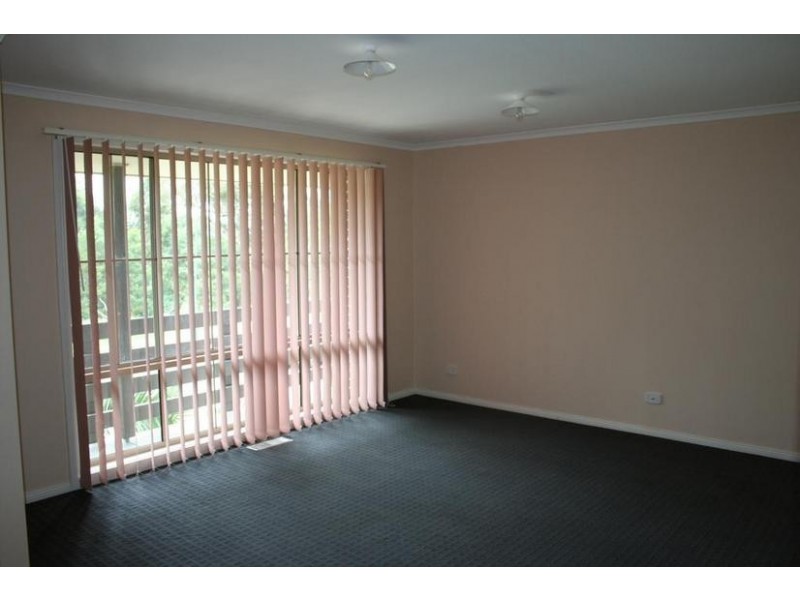 31 Riviera Drive, Pakenham VIC 3810