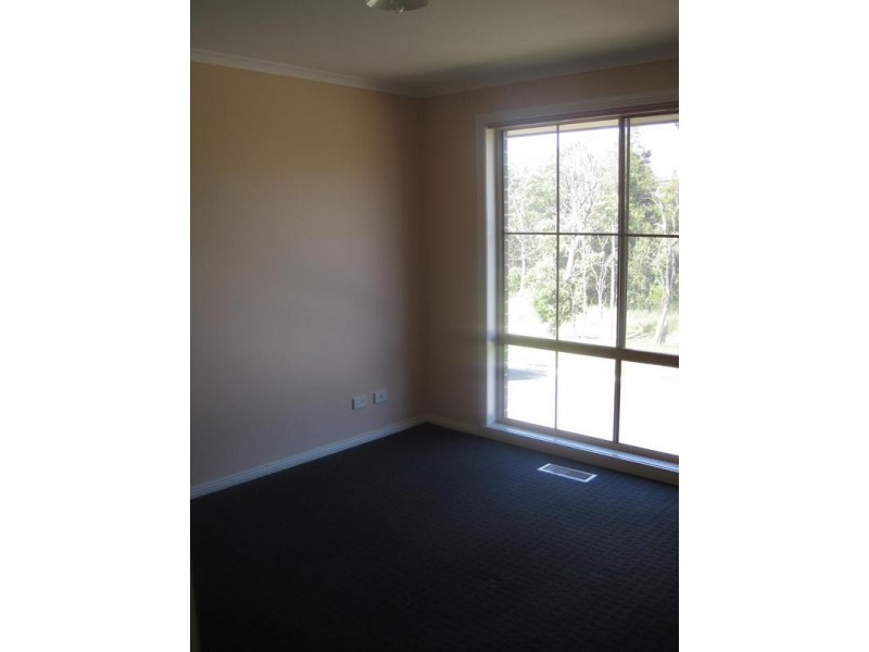 31 Riviera Drive, Pakenham VIC 3810