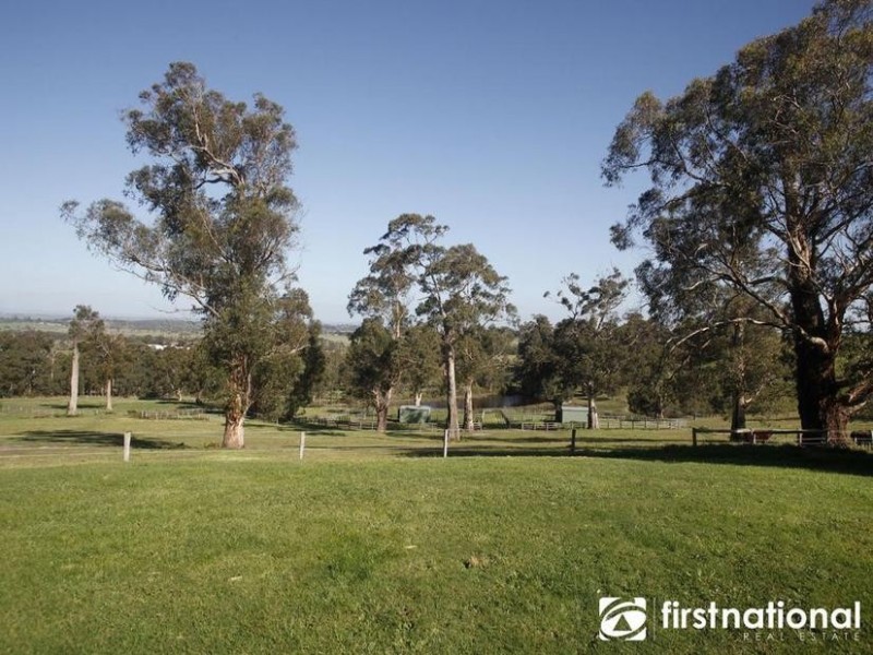 195 Tonimbuk Road, Bunyip North VIC 3815