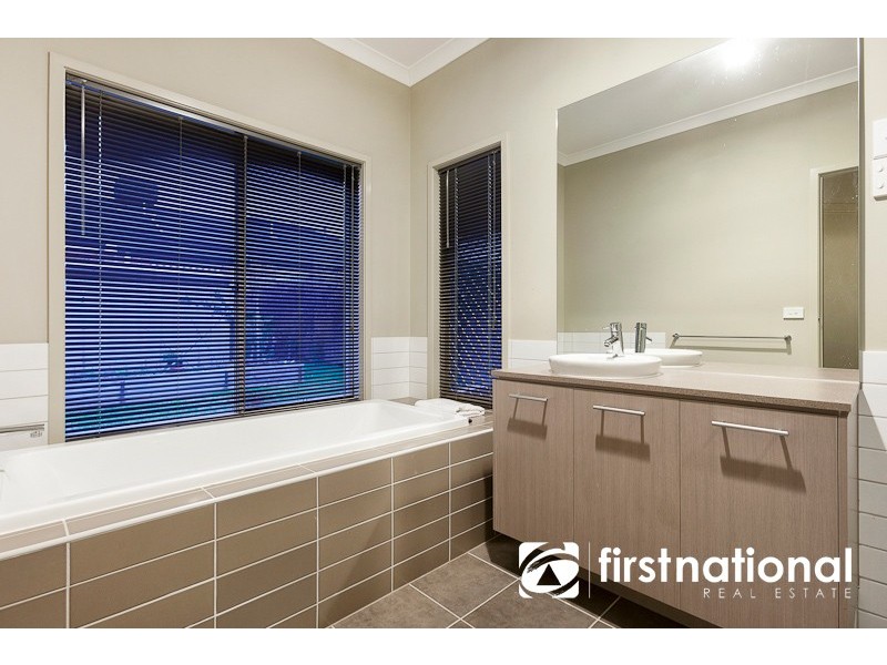 23 Banjo Paterson Drive, Pakenham VIC 3810