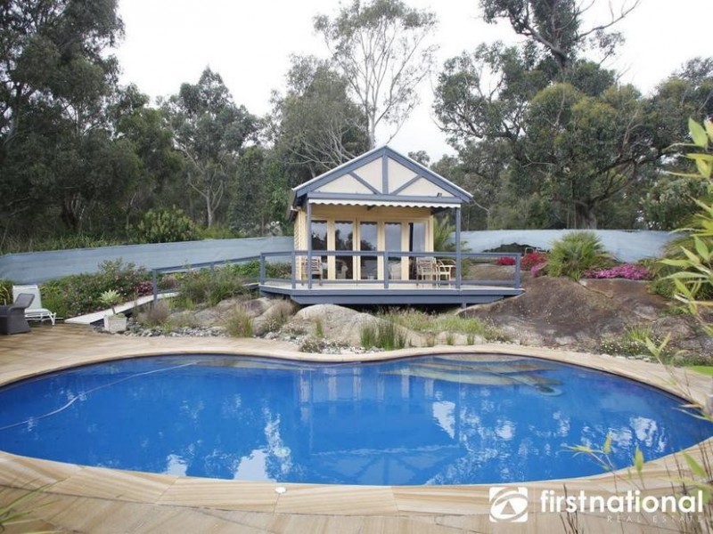 70 Sanders Rd, Garfield North VIC 3814