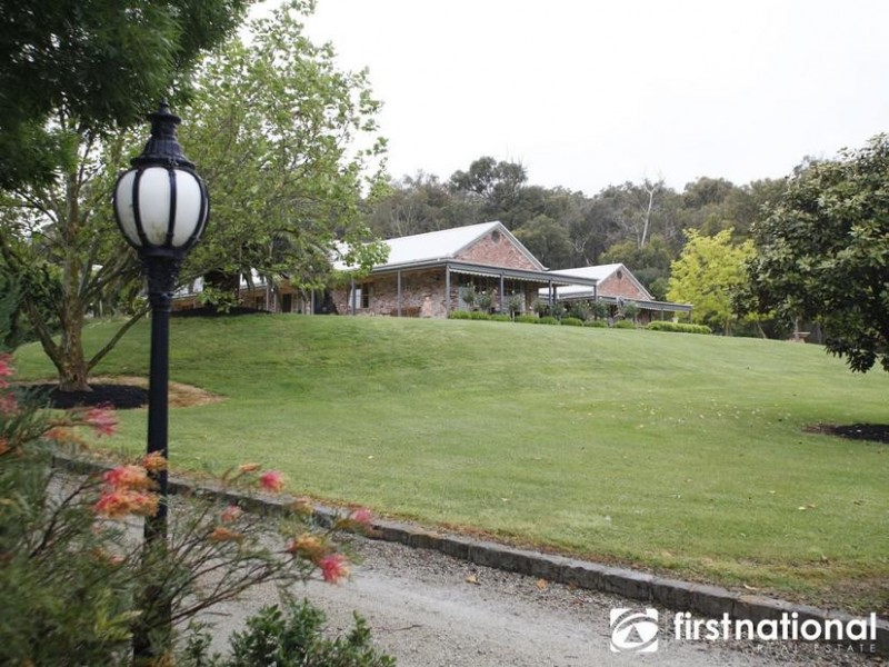 70 Sanders Rd, Garfield North VIC 3814