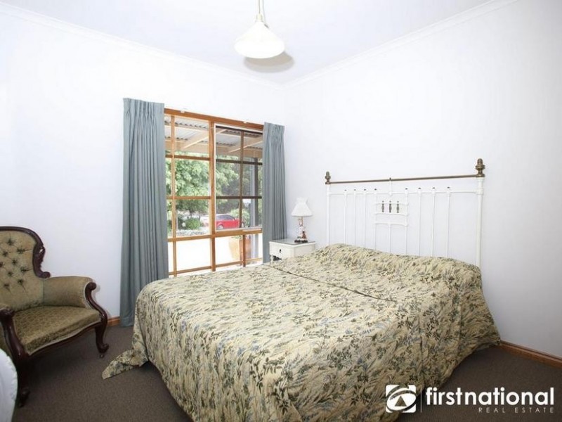 70 Sanders Rd, Garfield North VIC 3814