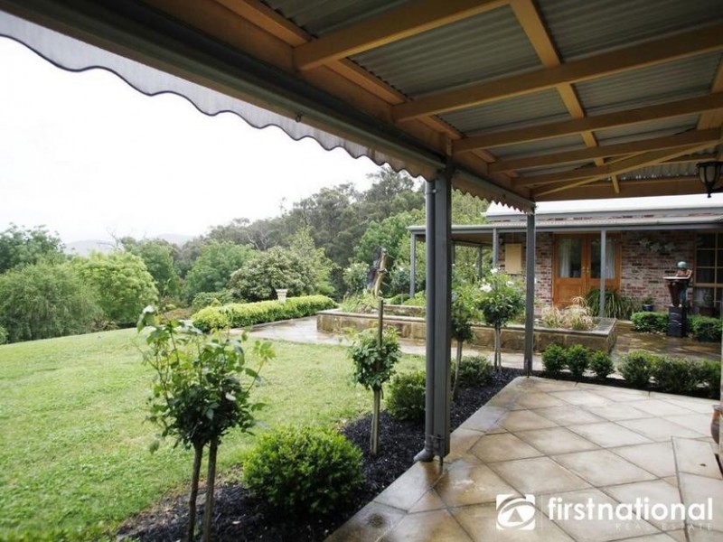 70 Sanders Rd, Garfield North VIC 3814