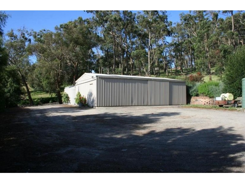 70 Sanders Rd, Garfield North VIC 3814