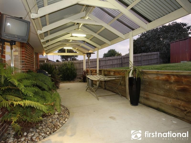 13 Ben Drive, Pakenham VIC 3810