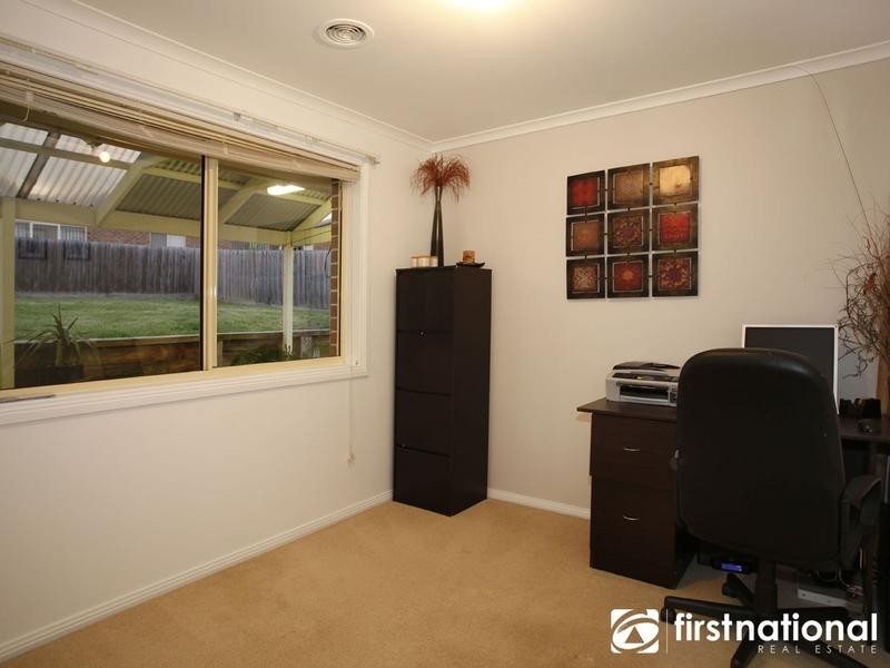 13 Ben Drive, Pakenham VIC 3810