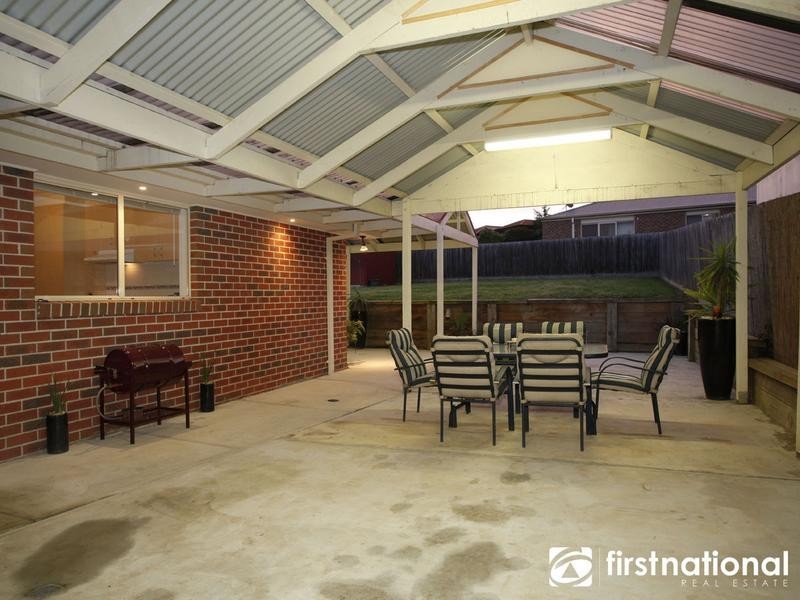 13 Ben Drive, Pakenham VIC 3810
