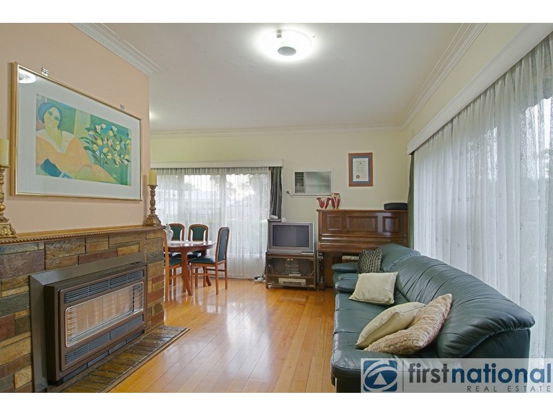 10 John Street, Pakenham VIC 3810