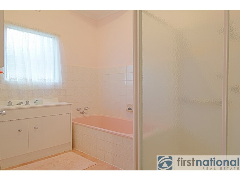 10 John Street, Pakenham VIC 3810