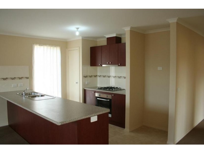 69 Melissa Way, Pakenham VIC 3810