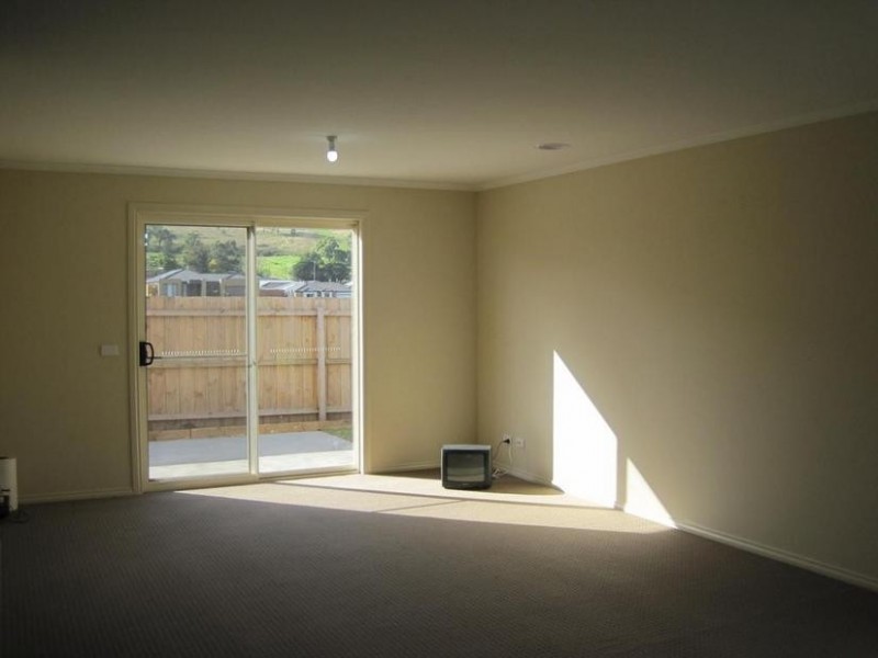 69 Melissa Way, Pakenham VIC 3810