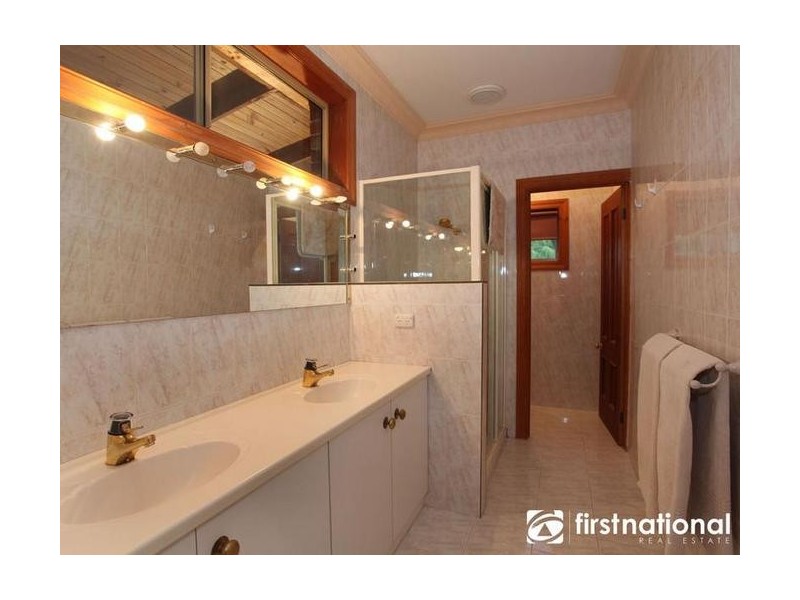 590 Seven Mile Rd, Nar Nar Goon VIC 3812