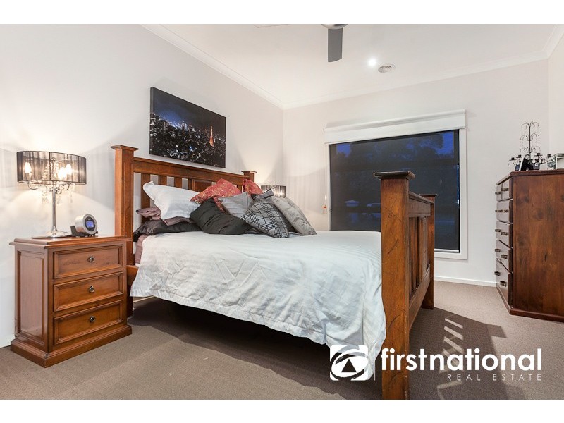 18 Landy Circuit, Pakenham VIC 3810