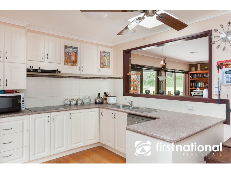 4 Dove Court, Pakenham VIC 3810