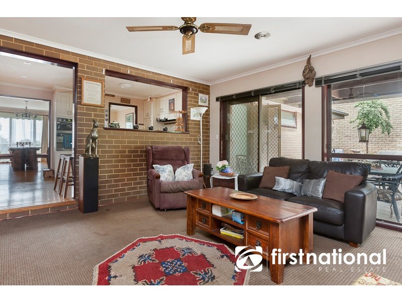 4 Dove Court, Pakenham VIC 3810