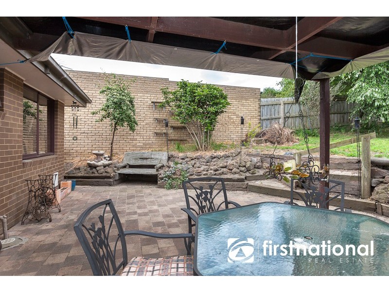 4 Dove Court, Pakenham VIC 3810