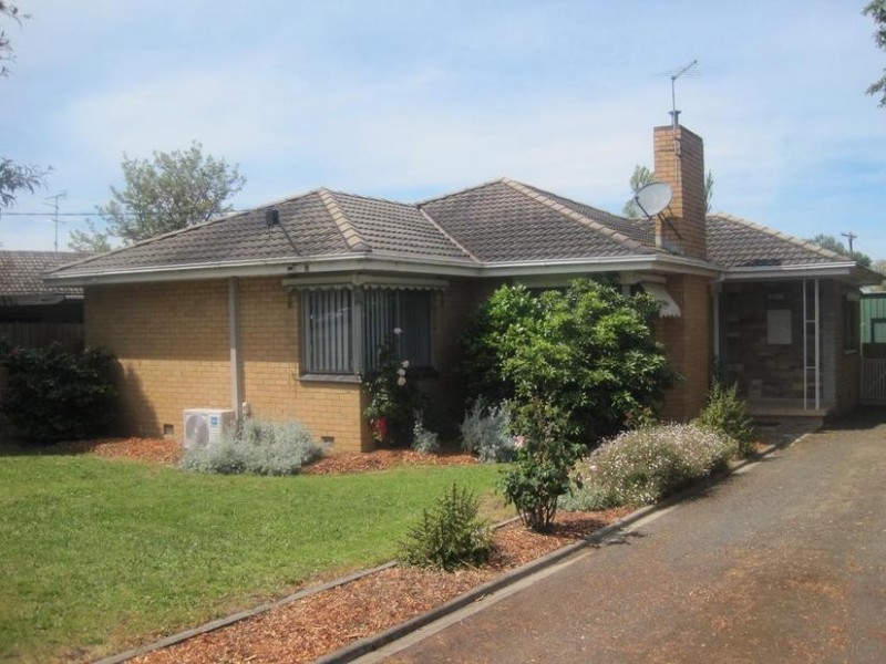 75 Princes Highway, Pakenham VIC 3810