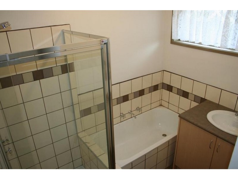 44 Cameron Way, Pakenham VIC 3810