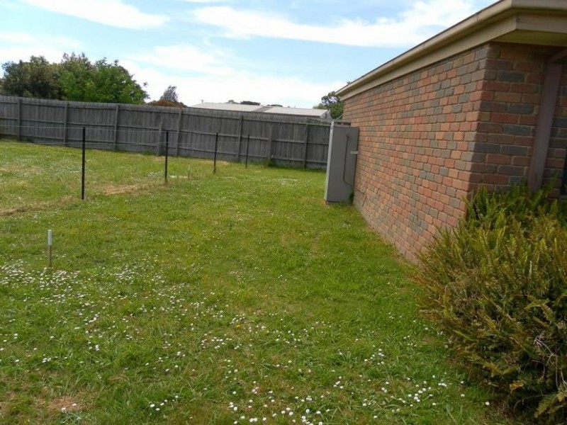 44 Cameron Way, Pakenham VIC 3810