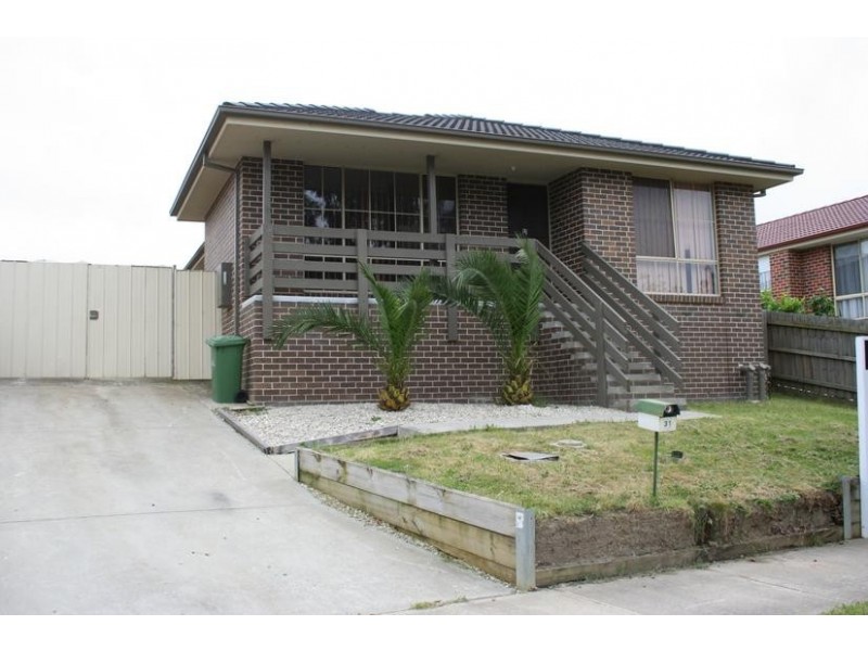 31 Riviera Drive, Pakenham VIC 3810