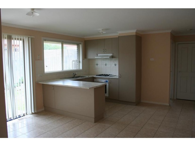 31 Riviera Drive, Pakenham VIC 3810