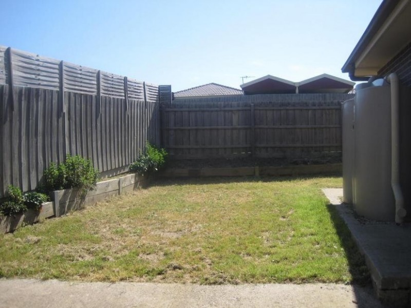 31 Riviera Drive, Pakenham VIC 3810