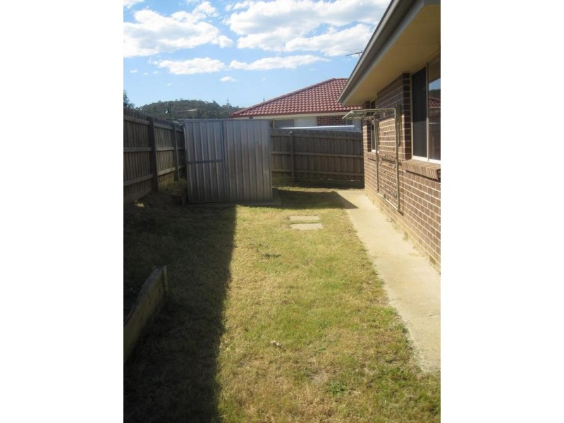 31 Riviera Drive, Pakenham VIC 3810