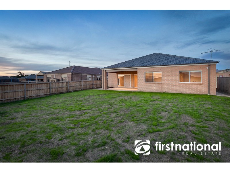 29 Arthur Phillip Drive, Pakenham VIC 3810