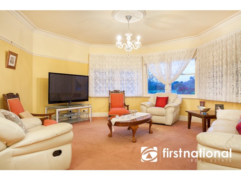 4 Fairway Court, Pakenham VIC 3810