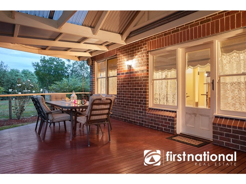 4 Fairway Court, Pakenham VIC 3810