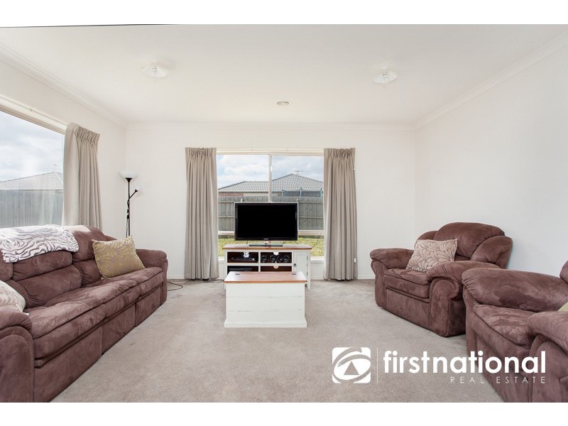 6 Sweet Pea Drive, Pakenham VIC 3810