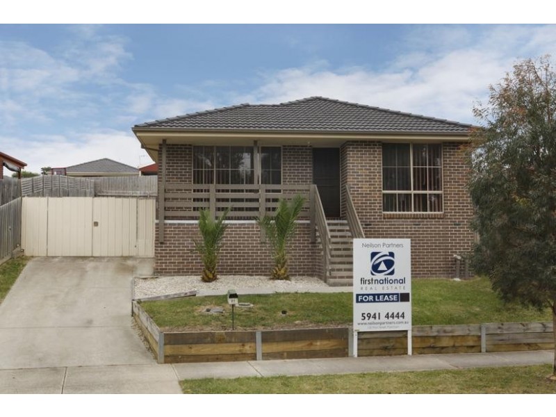 31 Riviera Drive, Pakenham VIC 3810