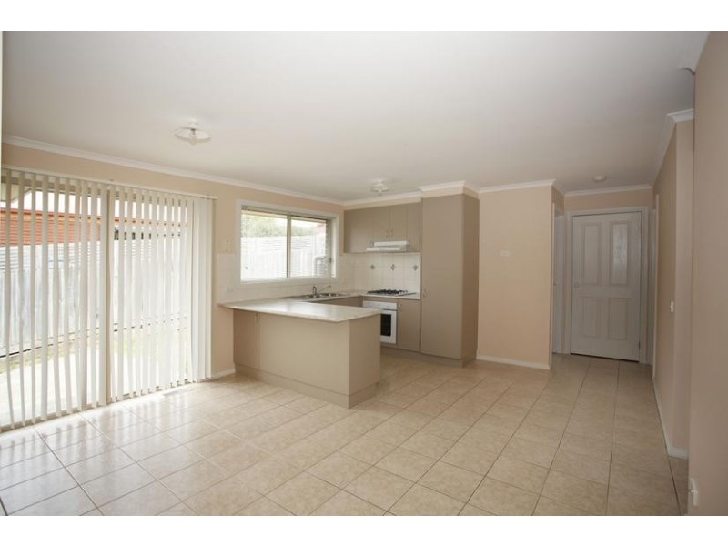 31 Riviera Drive, Pakenham VIC 3810