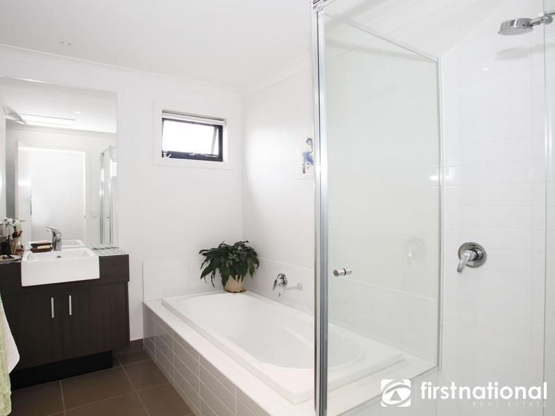 21 Flemington Rise, Officer VIC 3809