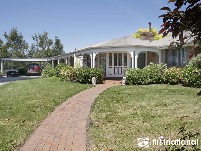 450 Bessie Creek Road, Nar Nar Goon North VIC 3812