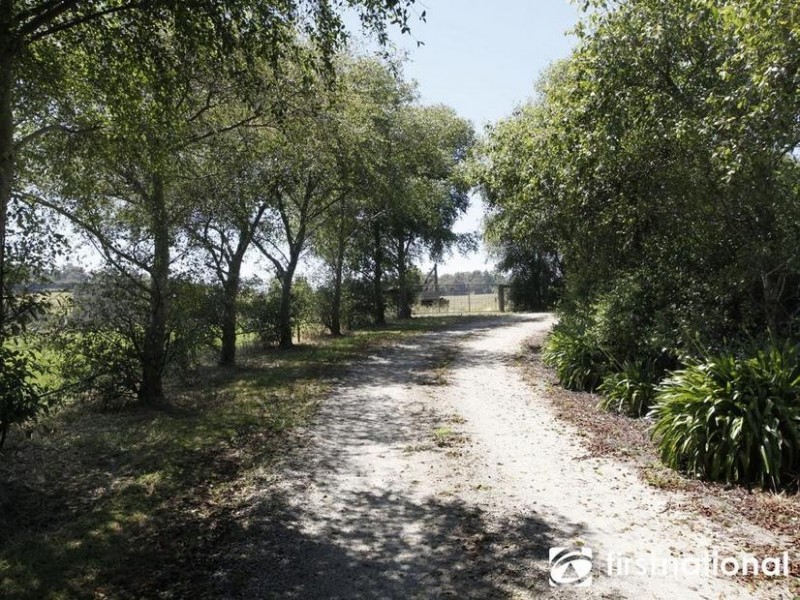 450 Bessie Creek Road, Nar Nar Goon North VIC 3812