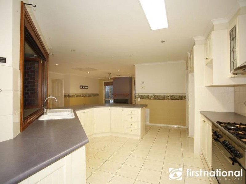 11 Camelia Way, Pakenham VIC 3810