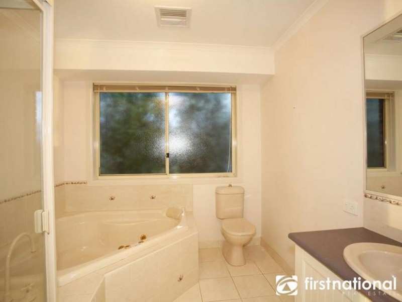 11 Camelia Way, Pakenham VIC 3810