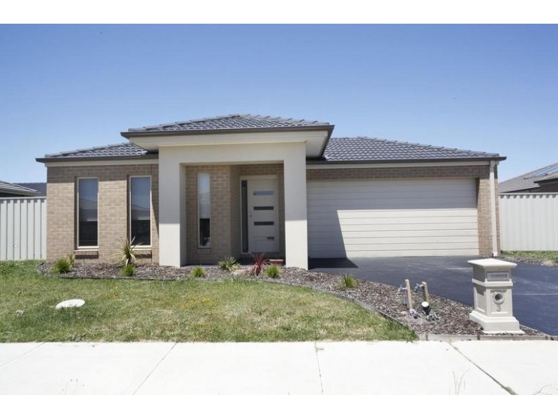 3 Victory Drive, Pakenham VIC 3810