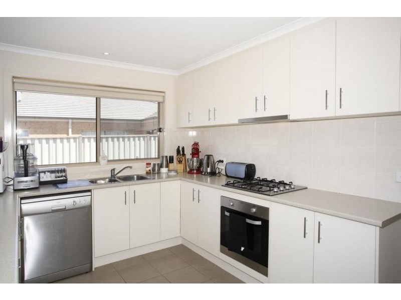 3 Victory Drive, Pakenham VIC 3810