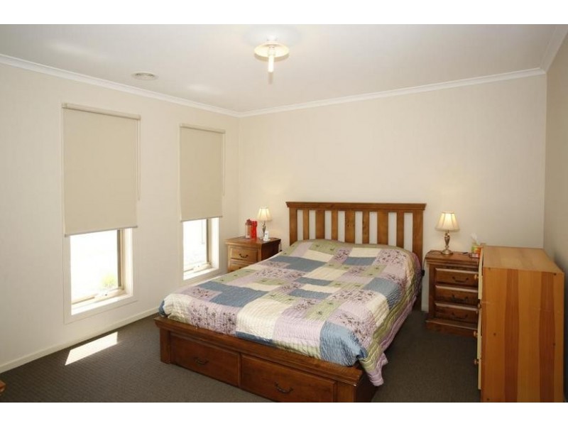 3 Victory Drive, Pakenham VIC 3810