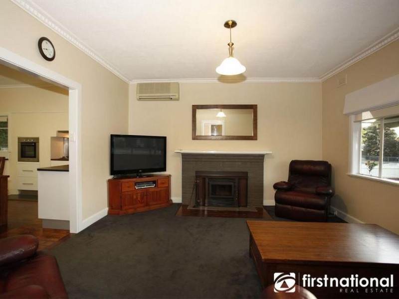 30 Main Street, Nar Nar Goon VIC 3812